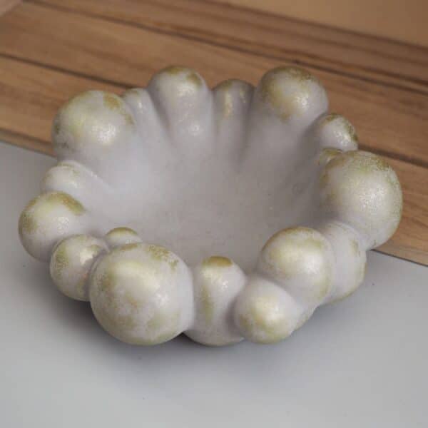 Bubble beton tál pezsgő színben 12,5x12,5x4 cm impregnált kivitelben modern beton lakberendezéshez