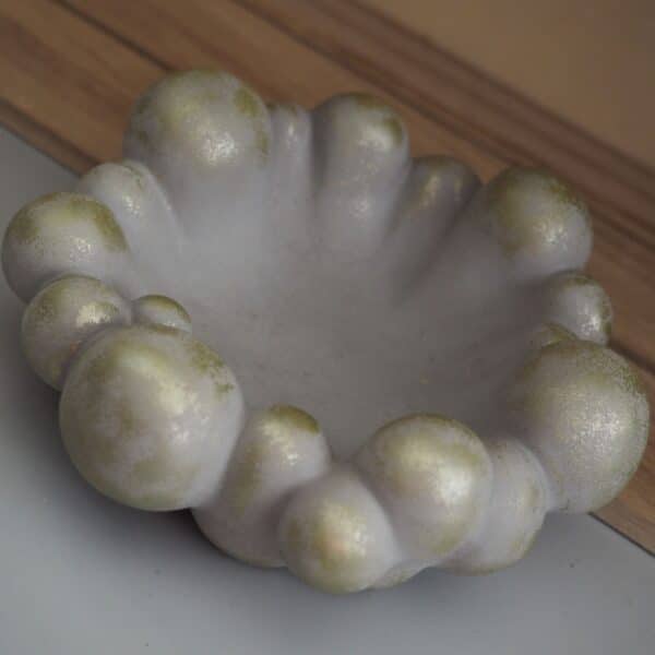 Bubble beton tál pezsgő színben 12,5x12,5x4 cm impregnált kivitelben modern beton lakberendezéshez