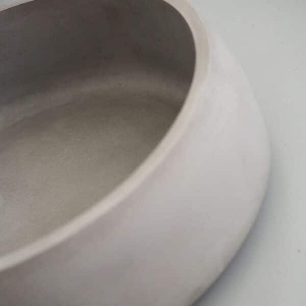 Nagy beton tál 18x5,5 cm impregnált kivitelben modern beton lakberendezéshez