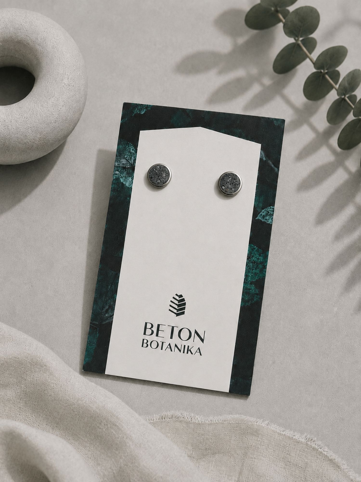 DOT FOR YOU – 6 mm antracit szürke beton bedugós fülbevaló 1 DOT FOR YOU – 6 mm antracit szürke beton bedugós fülbevaló